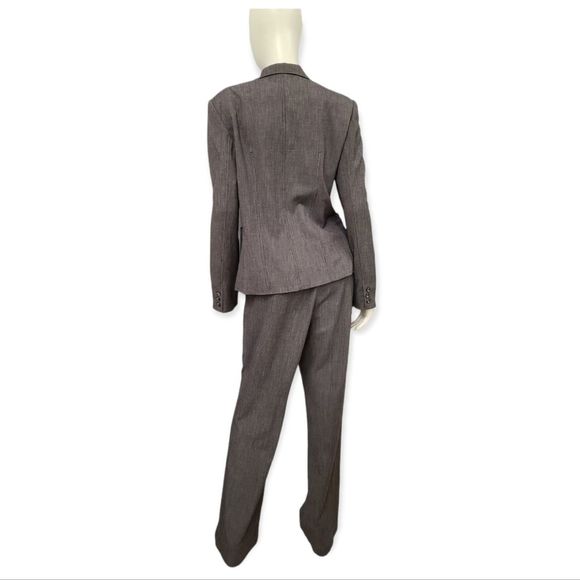 Rafaella Gray 2 Piece Suit 10/12 - Picture 6 of 9